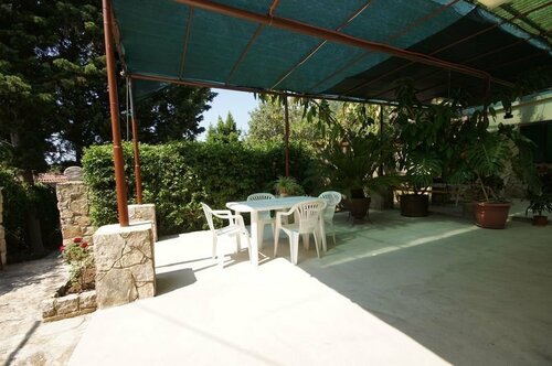 Гостиница Holiday house Paulo2 - great location near the sea Cove Rogacic, Island Vis