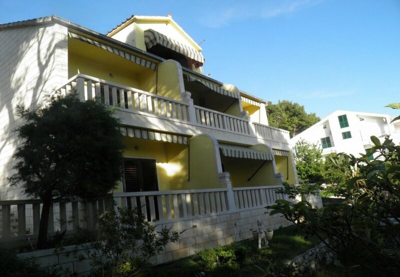 Apartment Vese - 200 m from beach: A4 Brela, Riviera Makarska
