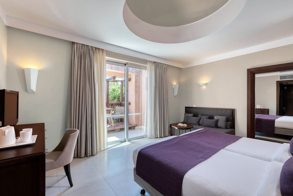 Фото Atlantica Belvedere Resort - Adults Only