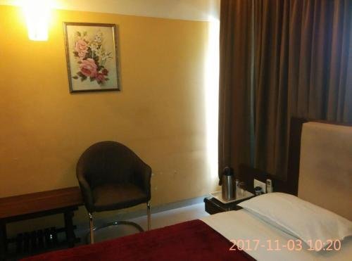 Фото Hotel Basera