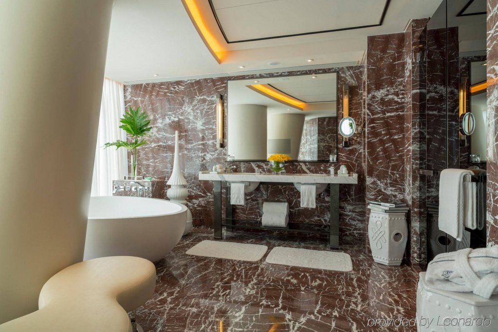 Фото Four Seasons Hotel Guangzhou