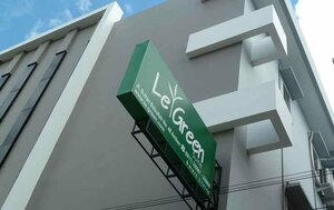 Гостиница LeGreen Suite Waihaong в Амбоне