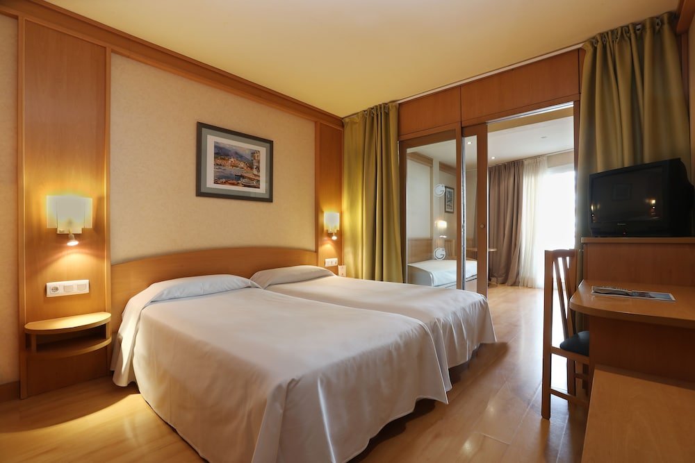 Фото Guitart Central Park Aqua Resort