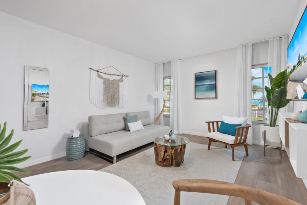 Фото Bentley Hotel South Beach