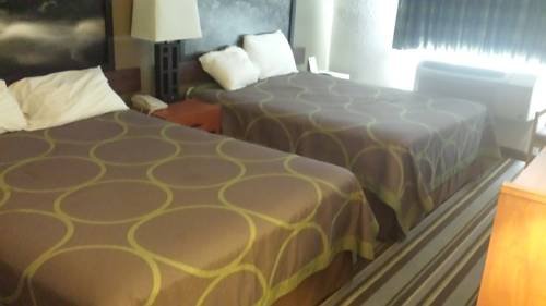 Фото Super 8 by Wyndham Abingdon Va