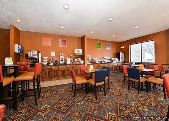 Фото Holiday Inn Express And Suites Santa Fe, an Ihg Hotel