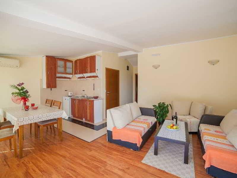 Фото Apartments Jovicevic