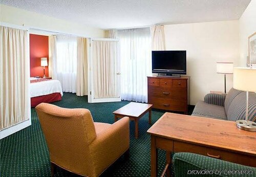 Гостиница Residence Inn by Marriott Bakersfield в Бэйкерсфилде