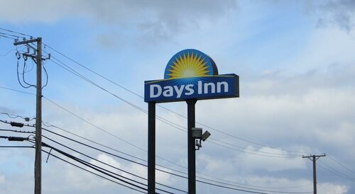 Гостиница Days Inn by Wyndham Elk Grove Village Chicago