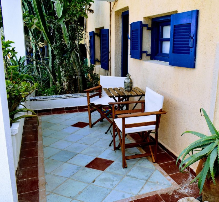 Фото отеля 1