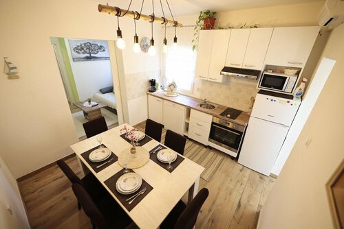 Апартаменты Apartment with 2 bedrooms in Zadar with shared pool furnished terrace and WiFi 2 km from the beach в Задаре
