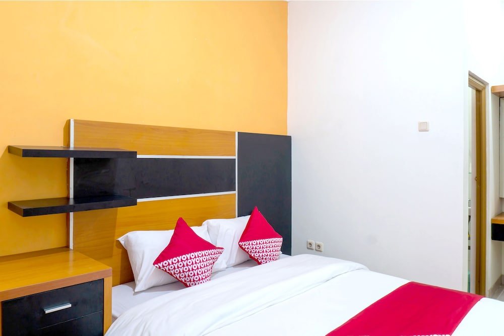 Фото Oyo 617 Sukaraja Residence Syariah