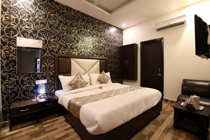 Гостиница Oyo Rooms 111 Opp. Sangam Cinema в Амритсаре