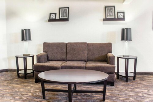 Гостиница Spark by Hilton Spring Lake Fayetteville в Спринг Лейк