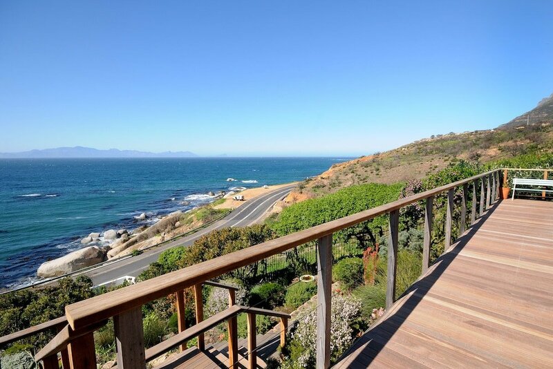 Гостиница Rocklands Seaside Bed and Breakfast в Кейптауне