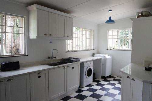 Фото Vintage on Main