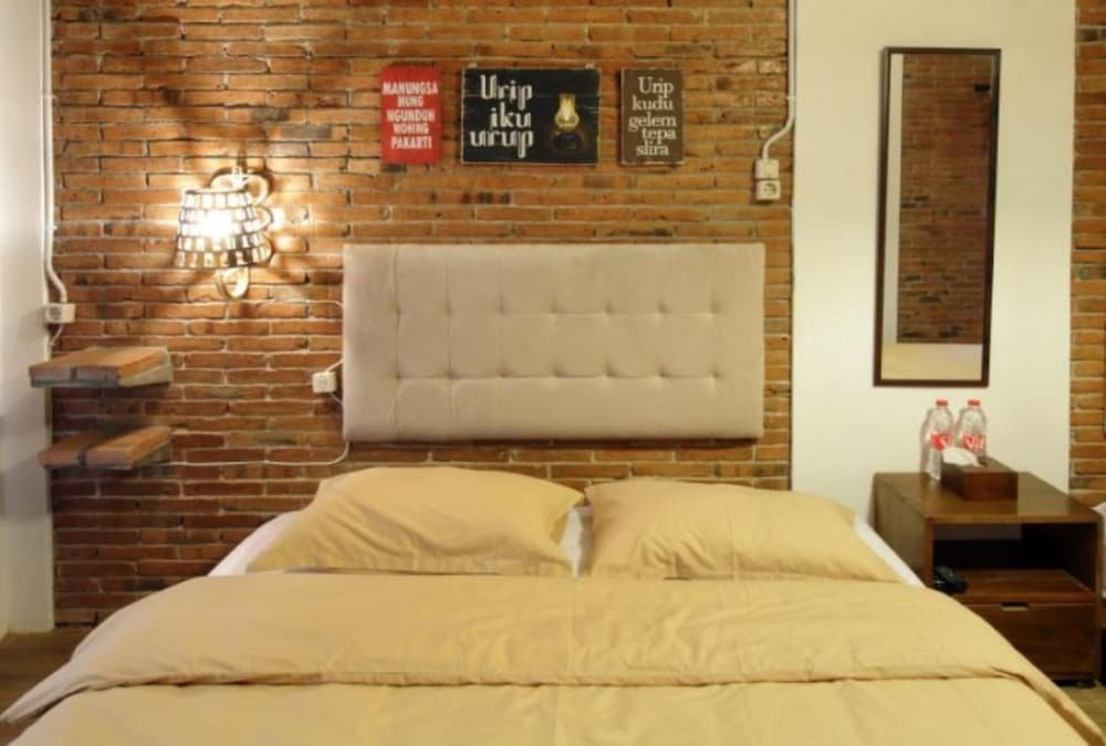 Фото RedDoorz Plus @ Prawirotaman Area