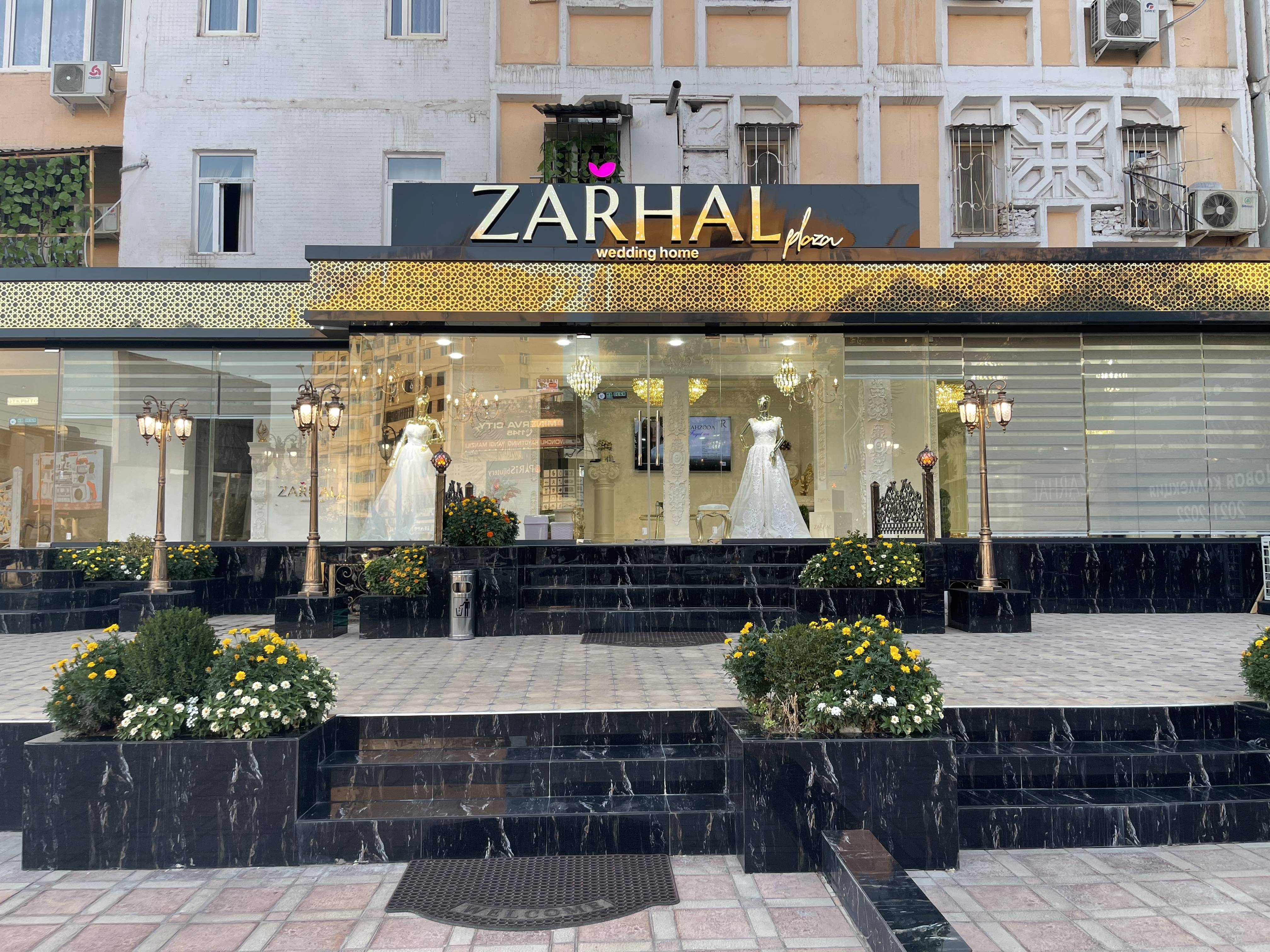 Yaroslavldagi toy liboslari saloni