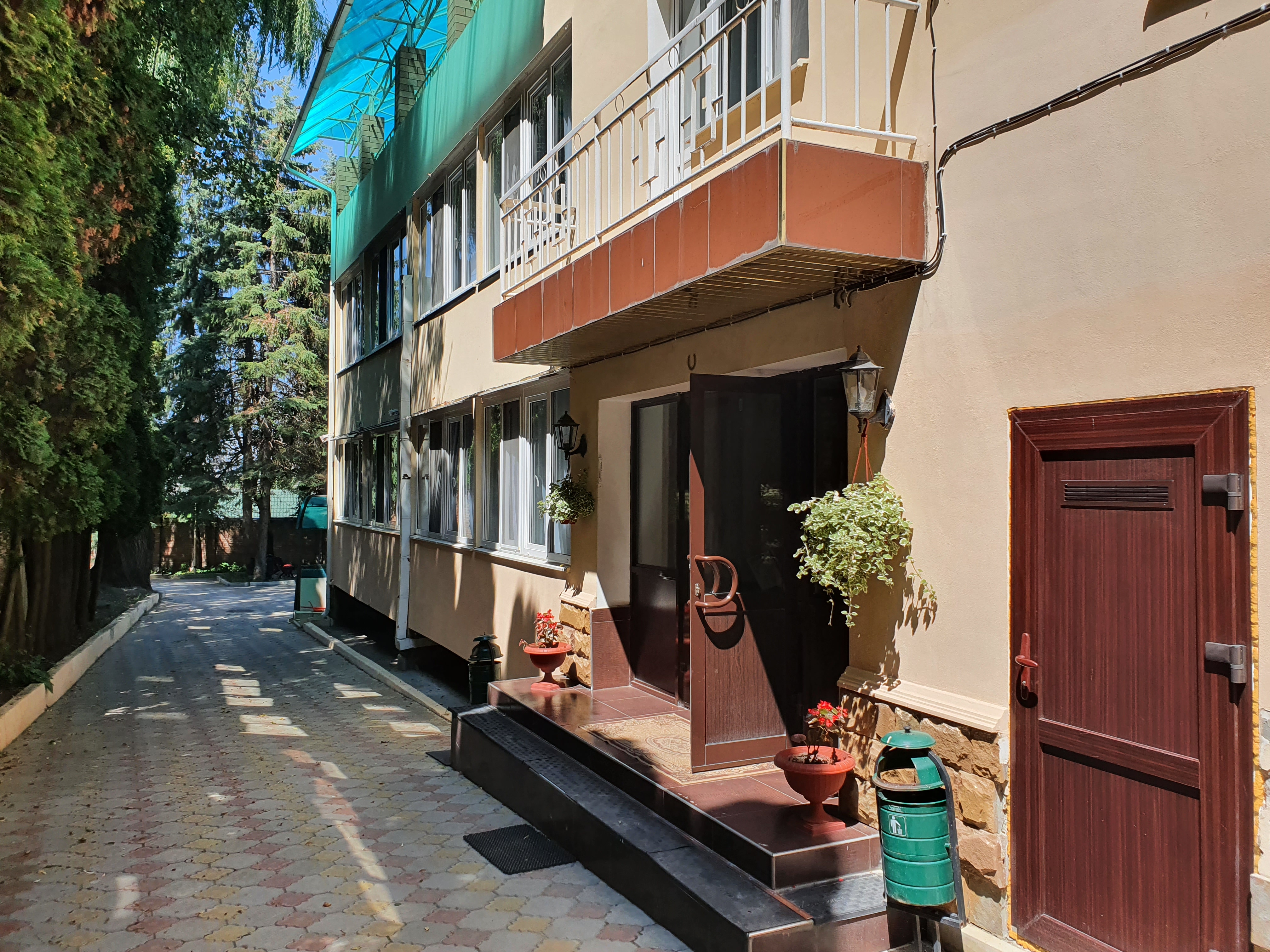 Фото отеля 1