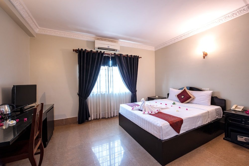 Фото отеля 2