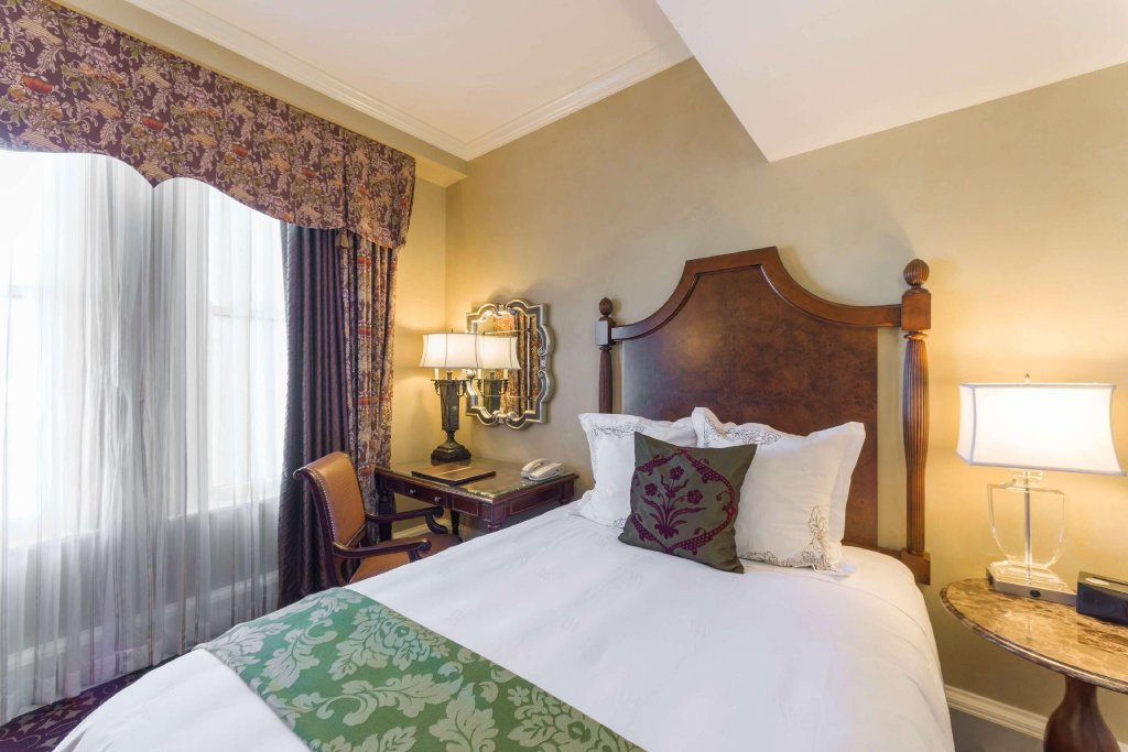 Фото The Roosevelt New Orleans, A Waldorf Astoria Hotel