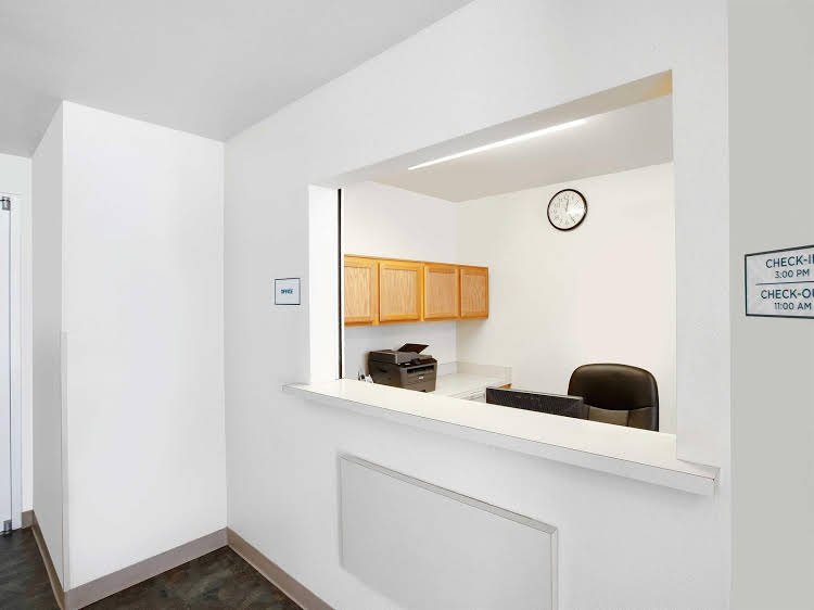 Фото WoodSpring Suites Houston La Porte