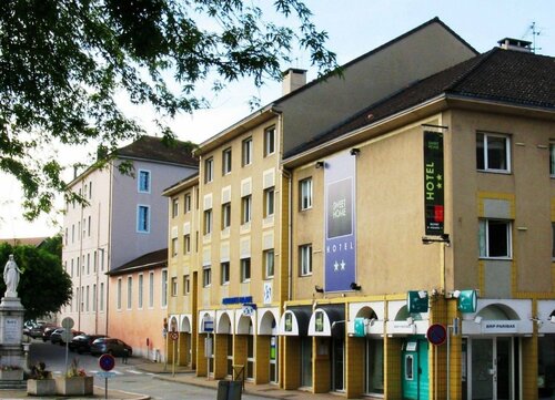 Гостиница Sweet Home Hotel в Ла-Туре-дю-Пене