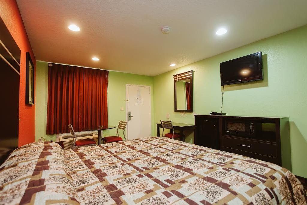 Фото Oyo Hotel Channelview I-10