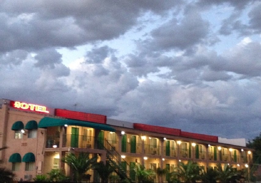 Фото Crown Motel