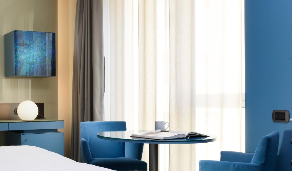 Фото Una Hotels Bologna Centro