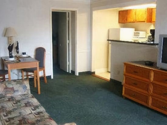 Фото America's Inn Sugarland Stafford