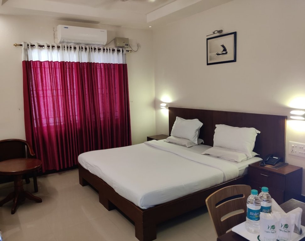 Фото Metro Plaza Hotel