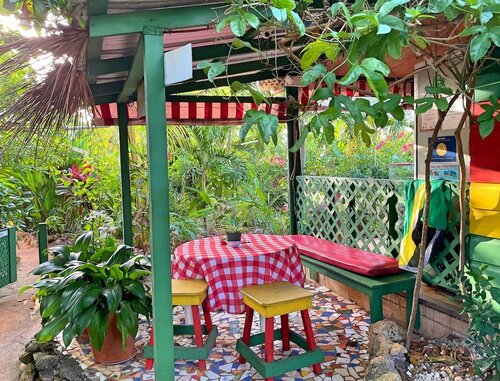 Хостел The Judy House Cottages and Rooms