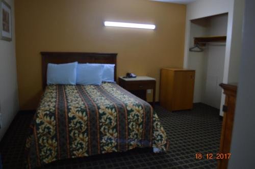 Фото Budget Inn of Bay City