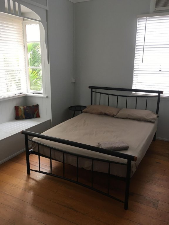 Фото Cairns City Backpackers Hostel