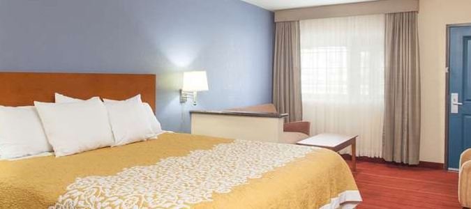 Фото Days Inn by Wyndham San Diego-East/El Cajon