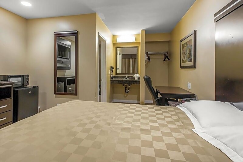 Гостиница Rodeway Inn & Suites Chula Vista San Diego South в Чула-Виста