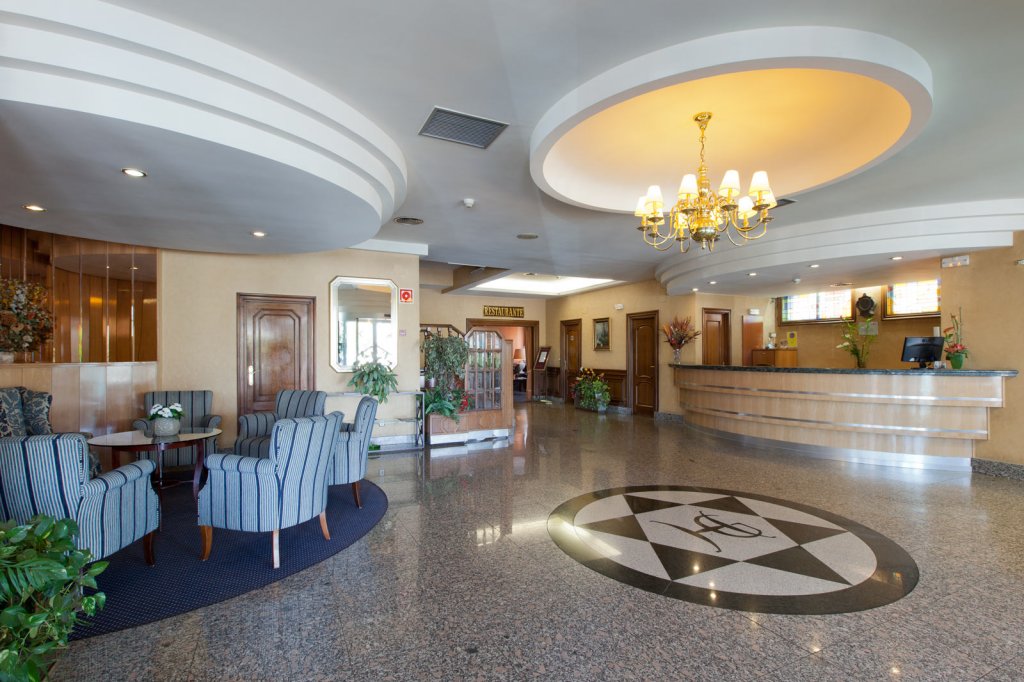 Фото Hotel Galaico