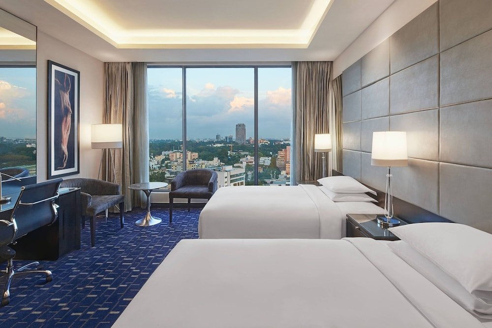 Фото Renaissance Bengaluru Race Course Hotel