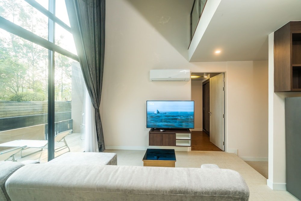 Фото Aristo Surin by Lofty