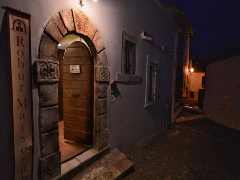 Фото Robur Marsorum Albergo Diffuso
