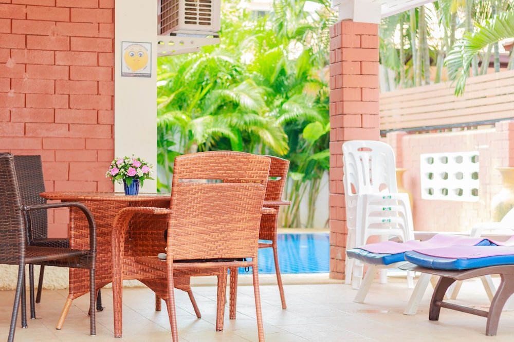 Фото Madee Villa - Pattaya Holiday House Walking Street