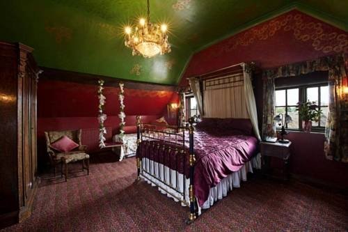 Фото Hundred House