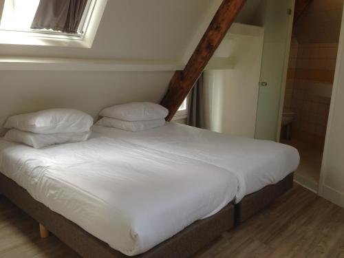 Фото Hotel Corner House