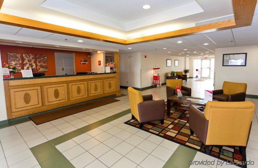 Фото Red Roof Inn Clyde