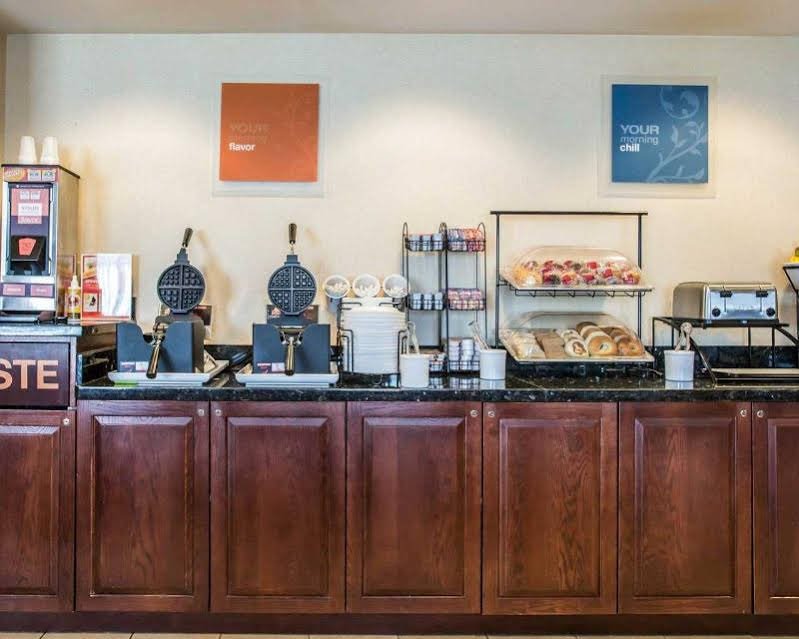 Фото Quality Inn New Columbia – Lewisburg