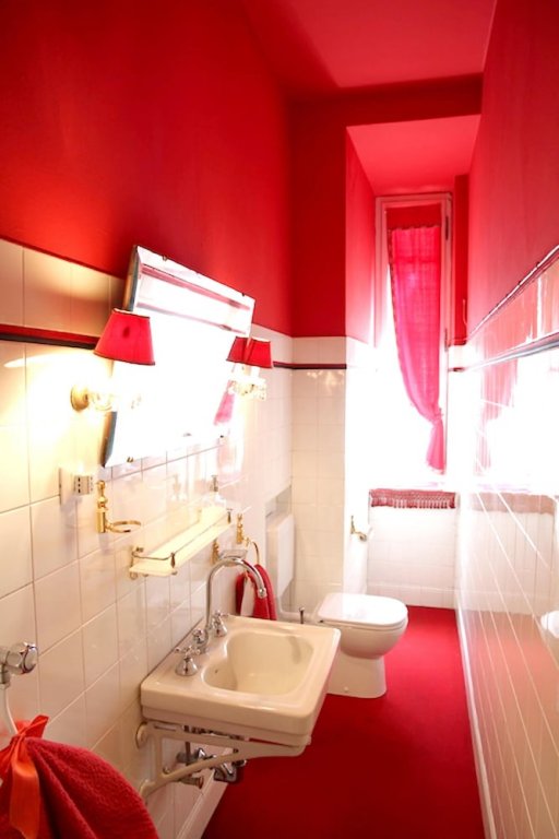 Фото Villa With 4 Bedrooms in Imperia, With Wonderful sea View, Enclosed Garden and Wifi Near the Beach