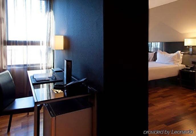 Фото Ac Hotel Avenida de América by Marriott