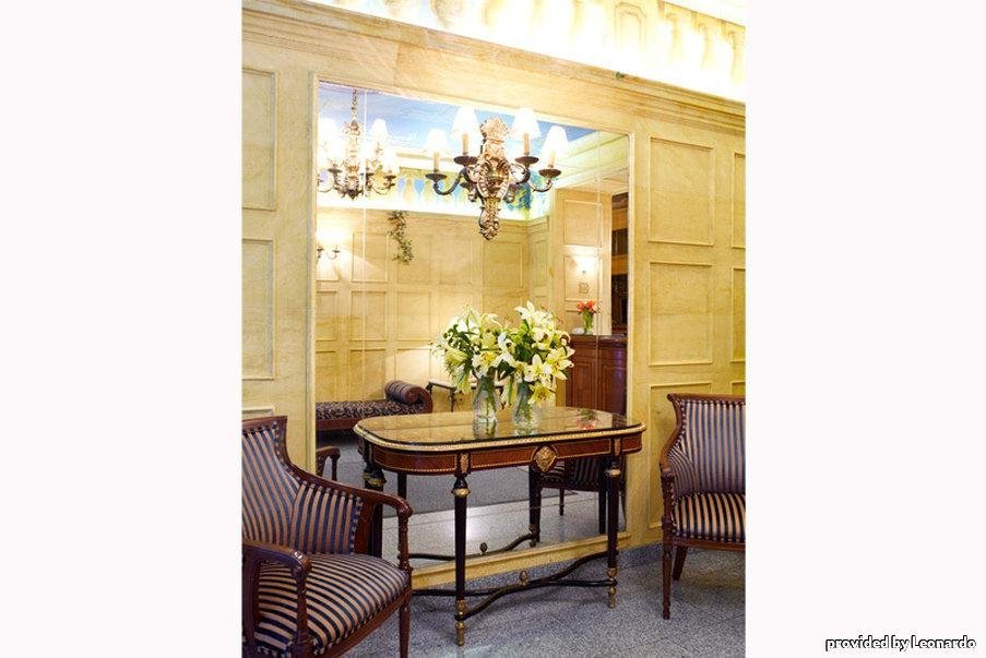 Фото Chic & Basic dot