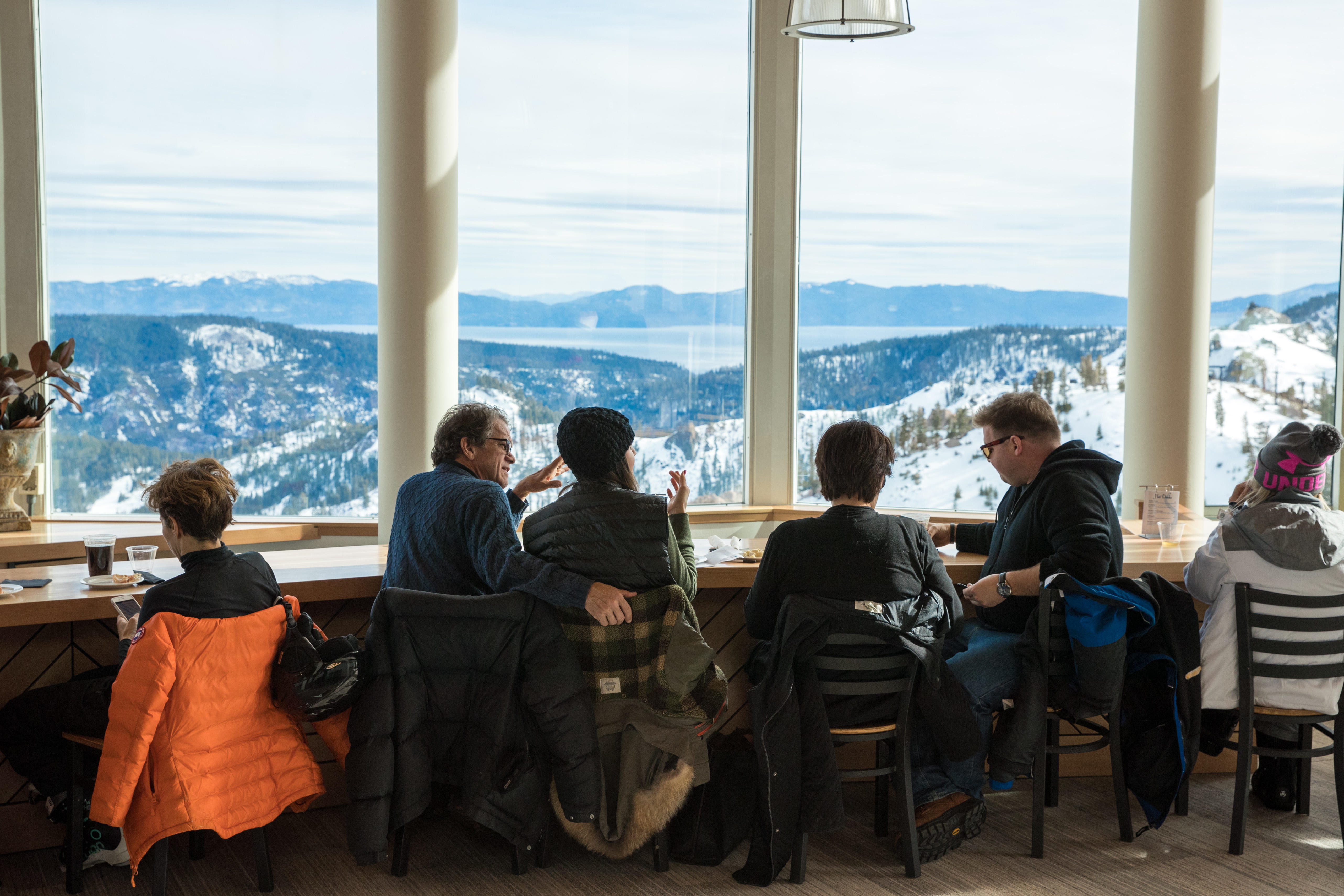 Фото The Village at Palisades Tahoe